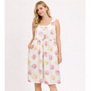 LAURA ASHLEY Vtg Rose Floral Cotton Nightgown Ruffle Lace Cottage Tradwife Sz L